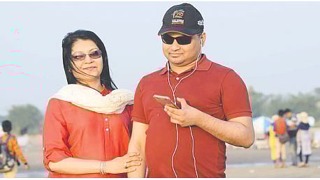 বিশেষ শিশুদের বেড়ে ওঠার সময় মায়ের সহযোগিতা একটু বেশিই প্রয়োজন। ছেলে আদিতের সঙ্গে মা ফারহানা এ রহমান। ছবি: সংগৃহীত