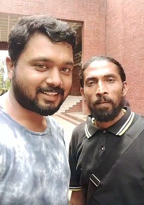 ফেসবুক লাইভে অবিনাশ বাউল ও টিটু পাগল