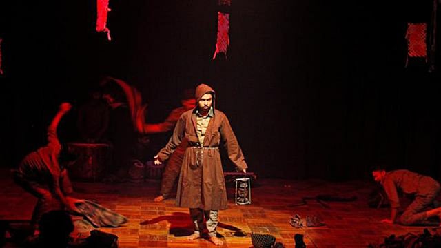 ‘সিক্রেট অব হিস্ট্রি’ নাটকের দৃশ্য