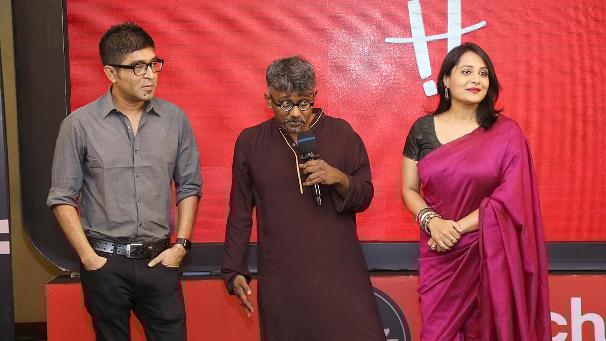 ‘ঢাকা মেট্রো’র অফিশিয়াল ট্রেলার প্রকাশ অনুষ্ঠানে নেভিল ফেরদৌস হাসান, অমিতাভ রেজা চৌধুরী ও অপি করিম