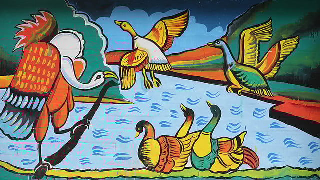 পাখি রিকশাচিত্রের অন্যতম প্রধান বিষয়।