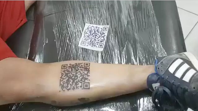 বিখ্যাত হয়ে যাওয়া সেই ট্যাটু! ছবি: টুইটার