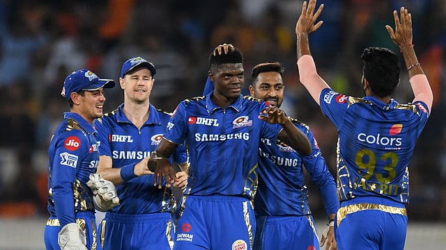 আইপিএলে মুম্বাইয়ের যেকোনো ম্যাচে জঙ্গি হামলা হবে? ছবি: এএফপি