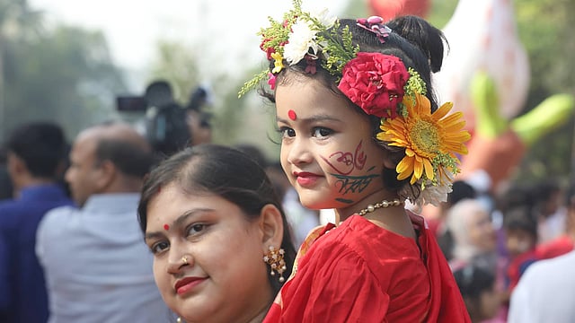 সবার মাঝে উৎসবের আমেজ। ছবি: আবদুস সালাম