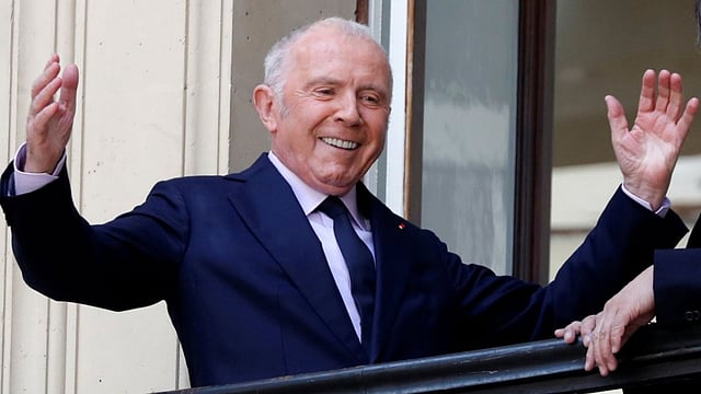 ফ্রান্সের অন্যতম ধনী ব্যক্তি ফ্রাঁসোয়া অঁরি পিনোঁ। ৮৫০ বছরের পুরোনো ক্যাথেড্রালটি পুনর্নির্মাণের জন্য বিশাল অঙ্কের অর্থ দান করার ঘোষণা দিয়েছেন তিনি। ছবি: রয়টার্স