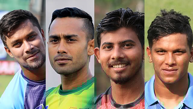 বিশ্বকাপ দলে সুযোগ পেয়েই উজ্জ্বল বিশ্বকাপ তারকারা। ফাইল ছবি