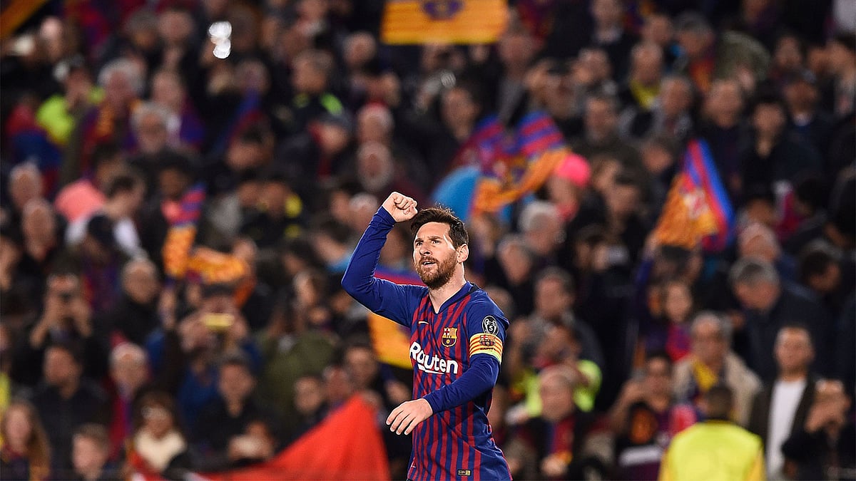 মেসি-জাদুতে গতকাল বিধ্বস্ত হয়েছে ম্যানচেস্টার ইউনাইটেড। ছবি : এএফপি