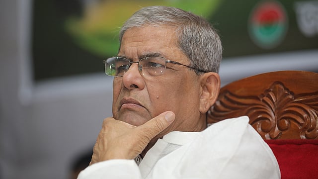 জগন্নাথ বিশ্ববিদ্যালয় সাবেক ও বর্তমান ছাত্রফোরাম আয়োজিত সভায় মির্জা ফখরুল ইসলাম। ছবি: প্রথম আলো