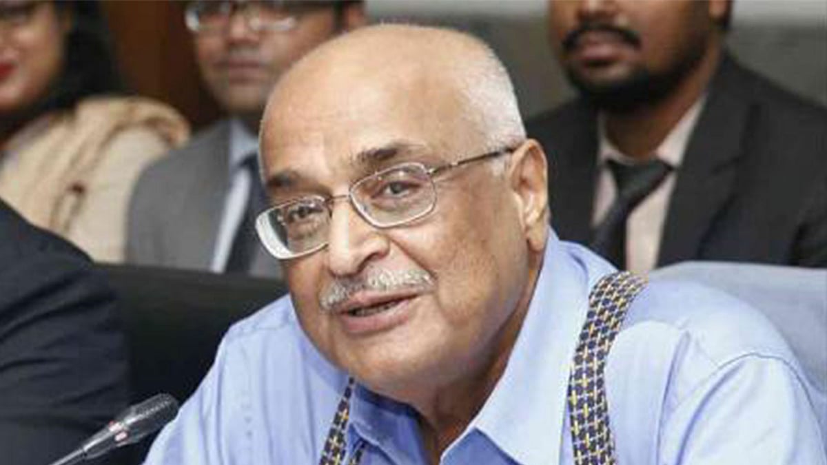 দেবপ্রিয় ভট্টাচার্য। ফাইল ছবি।