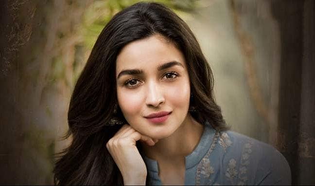 বিবাদ দেখলে অনেক দূর দিয়ে হাঁটেন আলিয়া ভাট
