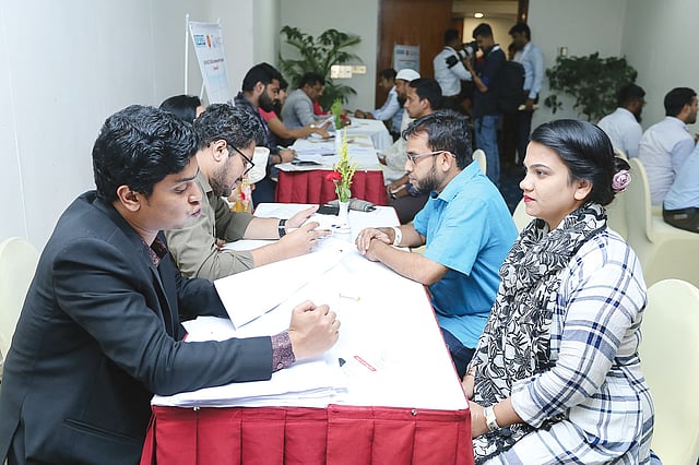 বিপিও সম্মেলনে চাকরির জন্য মৌখিক পরীক্ষা নেওয়া হয়। ছবি: সংগৃহীত