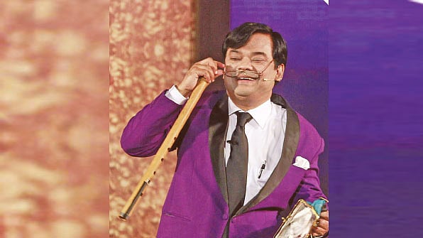 জাদুশিল্পী জুয়েল আইচ ২০১৩ সালের আয়োজনের সঞ্চালক ছিলেন।