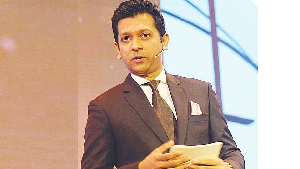 তাহসান ছিলেন ২০১৫ সালের উপস্থাপক।