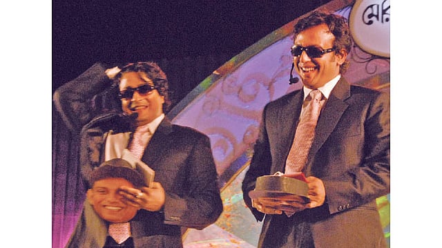 রিয়াজ ও ফেরদৌস সঞ্চালক হিসেবে ২০০৭ সালে জুটি বাঁধেন।