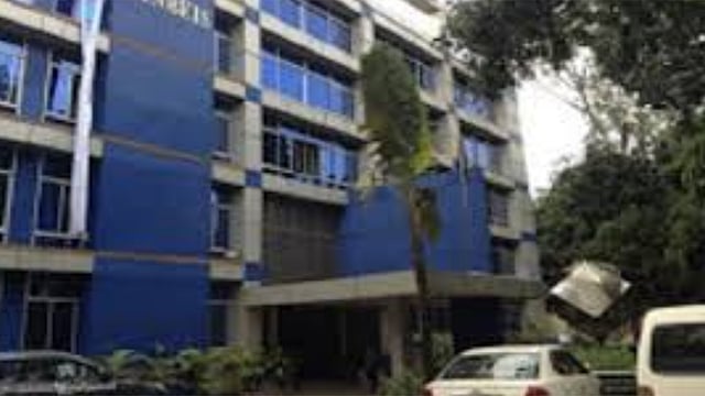 কক্সবাজার জেলা প্রশাসন এবং রোহিঙ্গা শরণার্থীদের তদারকির দায়িত্বে থাকা শরণার্থী ত্রাণ ও প্রত্যাবাসন কমিশন কার্যালয়ের কর্মকর্তাদের সঙ্গে বৈঠক করেন জাতিসংঘের কর্মকর্তারা। কক্সবাজার জেলা প্রশাসক কার্যালয়, ২৫ এপ্রিল। ছবি: প্রথম আলো