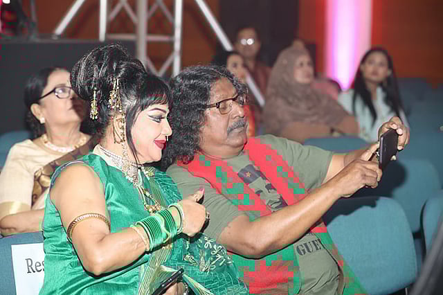 সংগীতশিল্পী ফকির আলমগীর ও অভিনেত্রী নূতন