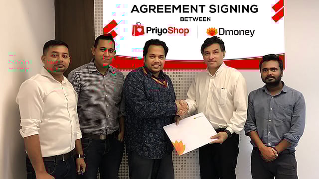 চুক্তি সই অনুষ্ঠানে ডিমানি ও প্রিয়শপের কর্মকর্তারা। ছবি: সংগৃহীত।