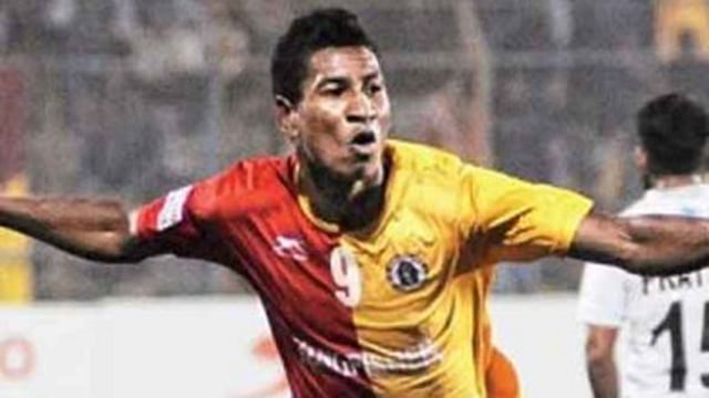 ইস্ট বেঙ্গলের জার্সিতে উইলিস প্লাজা। সংগৃহীত ছবি