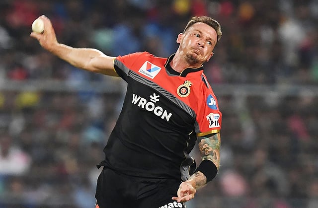 বেঙ্গালুরুর হয়ে খেলতে গিয়ে বিশ্বকাপই খেলা হবে স্টেইনের? ছবি: এএফপি