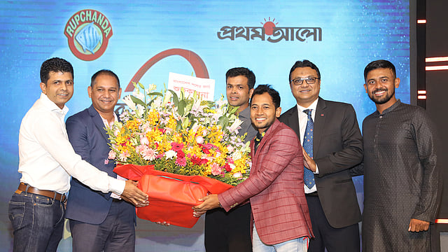 বাংলাদেশের বিশ্বকাপ দলকে শুভকামনা জানিয়েছেন।