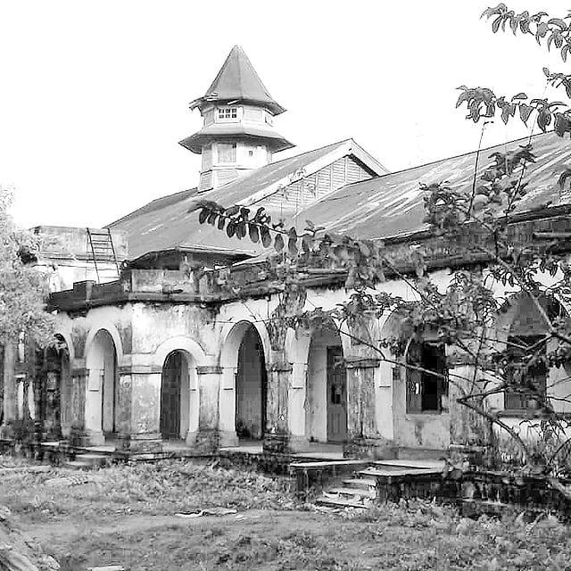 সিলেটের ঐতিহাসিক ‘আবুসিনা ছাত্রাবাস’ ভবন