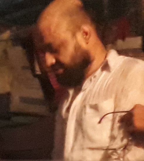 মনির হোসেন