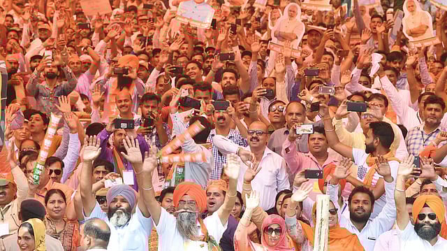 হরিয়ানায় বিজেপির সমাবেশে নেতা-কর্মী সমর্থকেরা। ভারত, ০৮ মে। ছবি: টুইটার
