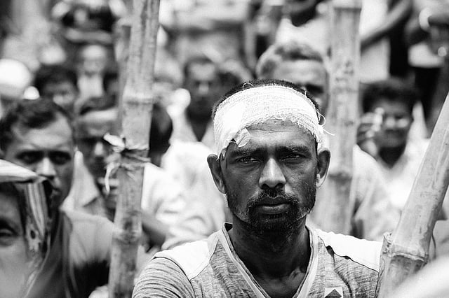 গত মঙ্গলবারের সংঘর্ষে আহত হন মো. আজাদ।