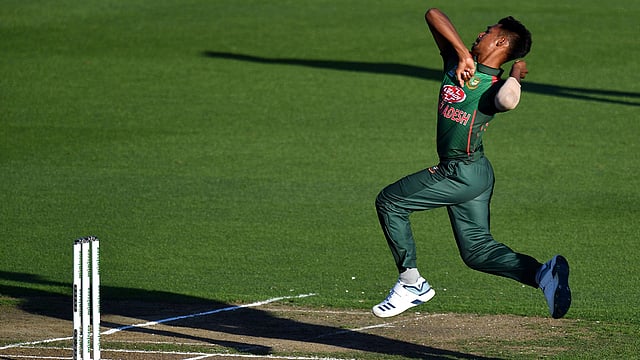 বাংলাদেশের সাম্প্রতিক বোলিং পরিসংখ্যান আশাবাদী হওয়ার মতো নয়। ফাইল ছবি