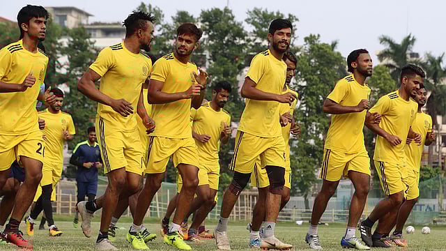 অনুশীলনে আবাহনী লিমিটেড। ছবি: প্রথম আলো