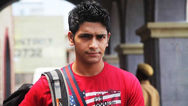 ‘গুপ্তধনের সন্ধানে’র আবির কিংবা ‘ব্যোমকেশ গোত্র’র সত্যকাম চরিত্রে অভিনয় করে প্রশংসিত হন অর্জুন চক্রবর্তী