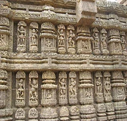 সূর্যমন্দিরে শিল্পকর্ম