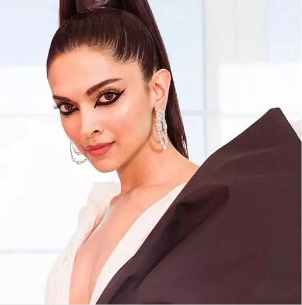 কানে দীপিকা পাড়ুকোন। ছবি: ফিল্মফেয়ার