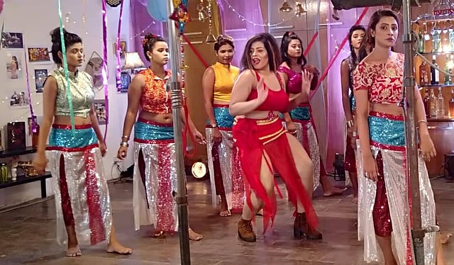 ‘দেশলাই’ গান ভিডিওতে মডেল হয়েছেন সানাই মাহবুব