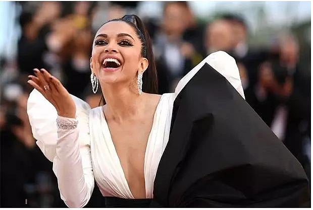 কানে দীপিকা পাড়ুকোন। ছবি: ফিল্মফেয়ার