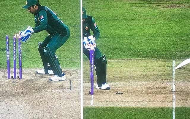 ছবিতে দেখা যাচ্ছে সরফরাজ স্টাম্প ভাঙার সময় কারেনের ব্যাট দাগের বাইরে ছিল। ছবি: টুইটার