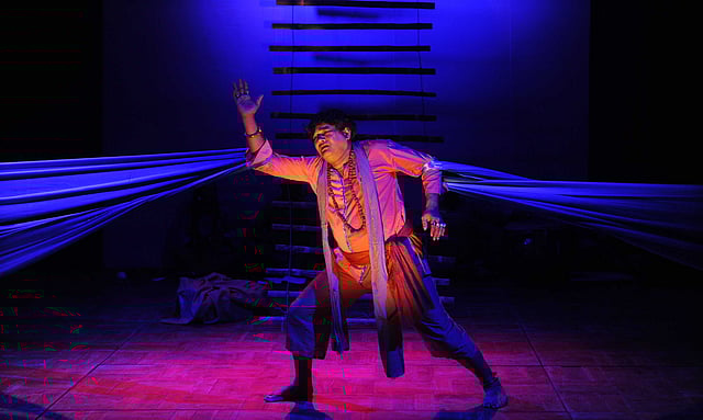 কবি কাজী নজরুল ইসলামের ‘সাপুড়ে’ গল্প আশ্রয়ে নাটকটি লিখেছেন আনন জামান।