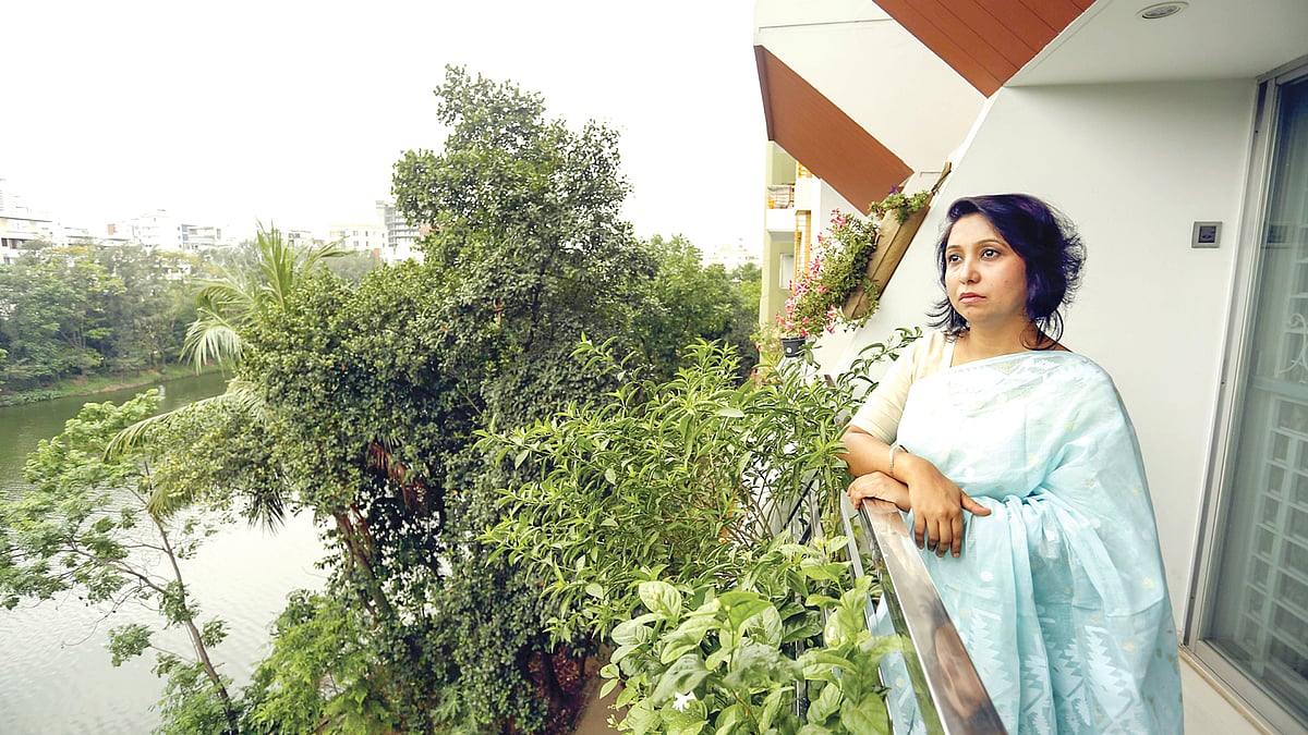 প্রসবের পর প্রায় ৫ শতাংশ মা গুরুতর বিষণ্নতায় ভুগতে পারেনপ্রতীকী ছবি: প্রথম আলো