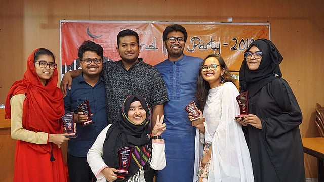 বিতর্ক প্রতিযোগিতায় জয়ীরা। ছবি: সংগৃহীত