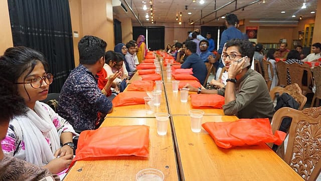 প্রতিবছর সব সাবেক ও বর্তমান বিতার্কিকদের নিয়ে ক্যামব্রিয়ান ডিবেটিং সোসাইটি ইফতার মাহফিলের আয়জন করে থাকে। ছবি: সংগৃহীত