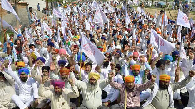 মোদির প্রথম মেয়াদে বিভিন্ন সময় দেশজুড়ে কৃষকদের বিক্ষোভ চলেছে। ছবি: বিবিসির সৌজন্যে