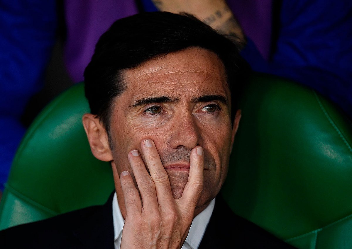 প্রথমবারের মতো বার্সেলোনাকে হারিয়ে শীর্ষ স্তরে প্রথম শিরোপা জয়ের স্বাদ পেলেন মার্সেলিনো। ছবি: এএফপি