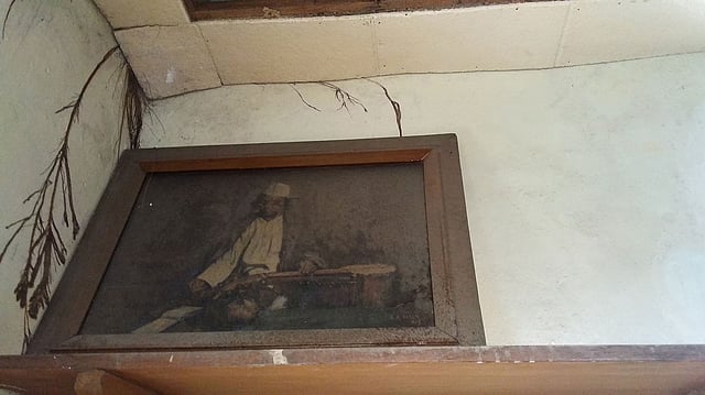 সংস্কার করে নতুন করে ‘নজরুল স্মৃতিকক্ষ’ চালুর উদ্যোগ নিয়েছে বাংলা একাডেমি কর্তৃপক্ষ