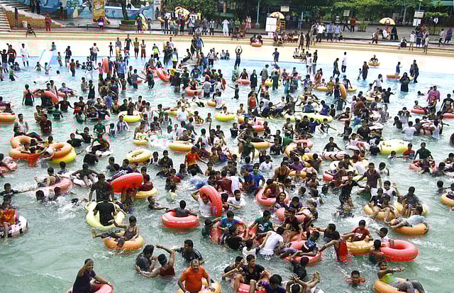 ফয়’স লেক সি ওয়ার্ল্ড। ছবি: সৌরভ দাশ