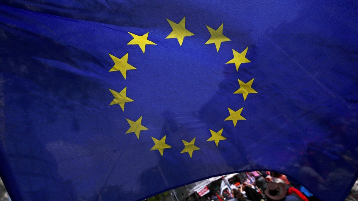 ইউরোপিয়ান পার্লামেন্টের নির্বাচনে গত ২৫ বছরের মধ্যে সবচেয়ে বেশি ভোটার ভোট দিয়েছেন। ছবি: রয়টার্স