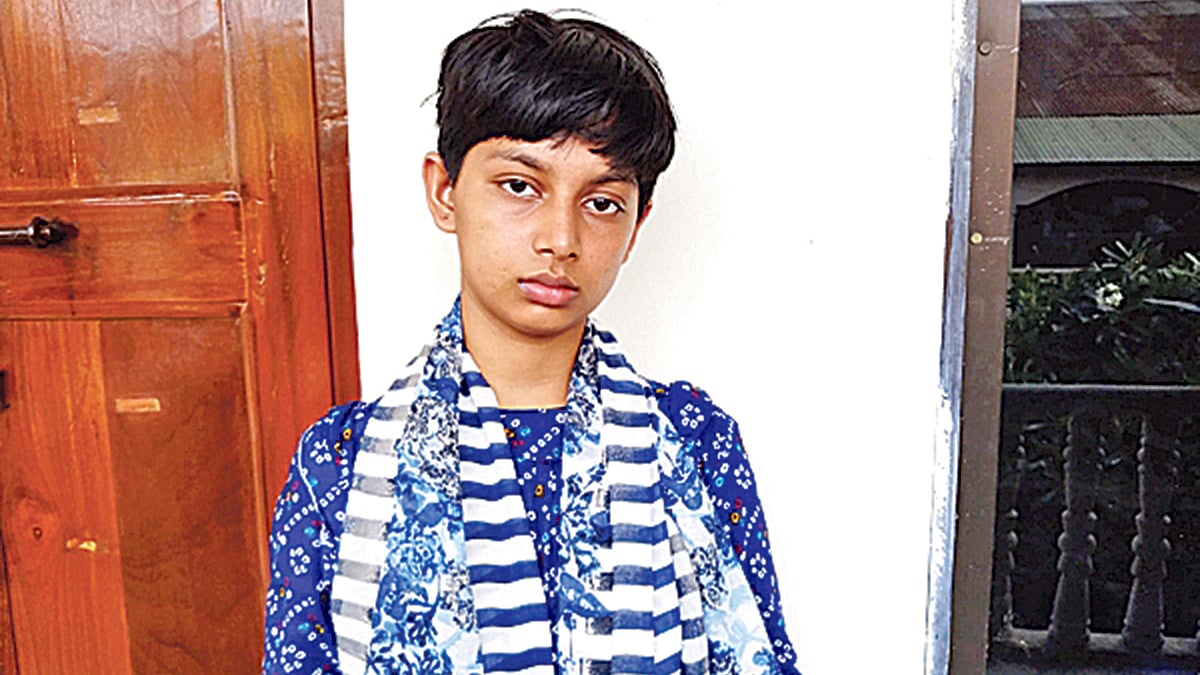 সেই কিশোরী। ছবি: প্রথম আলো