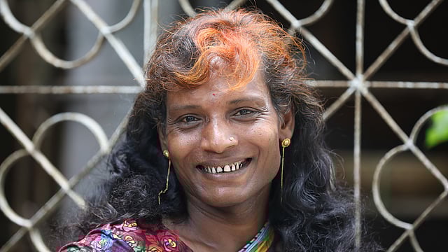 হাস্যোজ্জ্বল হাজেরা। মতিঝিল, ঢাকা, ২৯ মে। ছবি: আবদুস সালাম