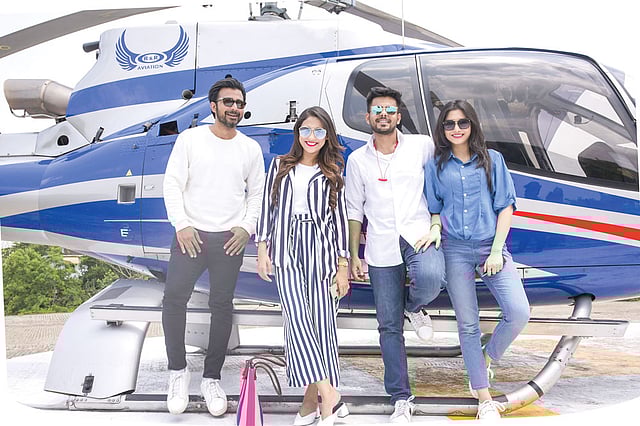 আফরান নিশো, মেহ্‌জাবীন চৌধুরী, সিয়াম আহমেদ ও পূজা চেরি—শহর ছেড়ে হারিয়ে যাওয়ার আগমুহূর্তে। ছবি: কবির হোসেন, সাজ: অরা বিউটি লাউঞ্জ, কৃতজ্ঞতা: দ্য প্যালেস লাক্সারি রিসোর্ট, বাহুবল, হবিগঞ্জ