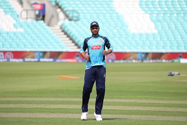 বাংলাদেশ দল নিয়ে আশার বেলুন ফুলাতে মানা করছেন মাশরাফি। ছবি: বিসিবি