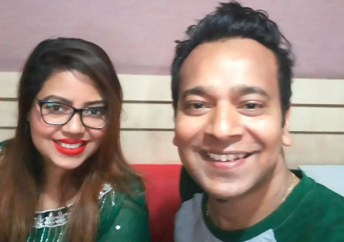 কনা ও আকাশ সেন